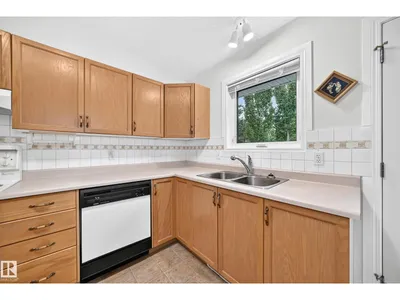 6526 158 AV NW photo 8