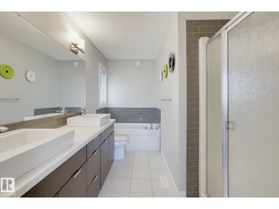 6117 176A AV NW photo 11