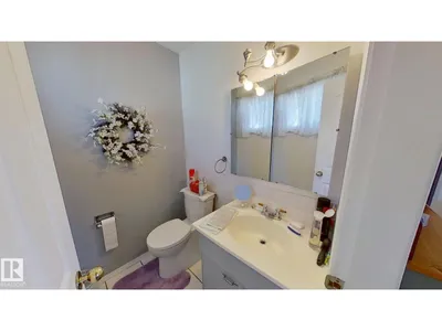6704 152A AV NW photo 13