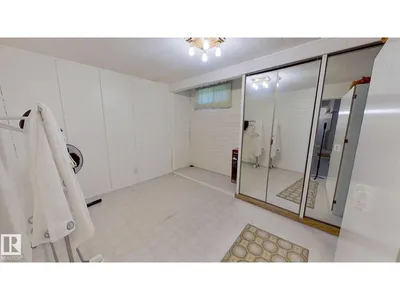6704 152A AV NW photo 20