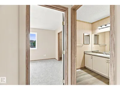 4267 24 ST NW photo 29