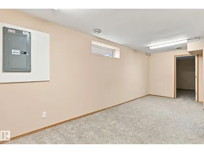 4267 24 ST NW photo 36
