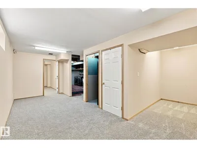 4267 24 ST NW photo 39