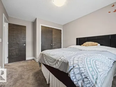 7627 181 AV NW photo 29