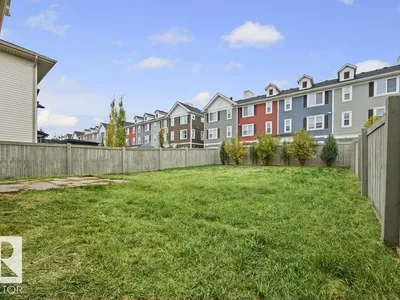 7627 181 AV NW photo 35