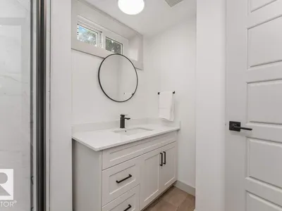 4703 117 ST NW photo 30