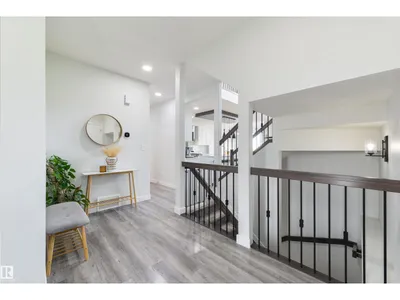 1032 BERG PL photo 4