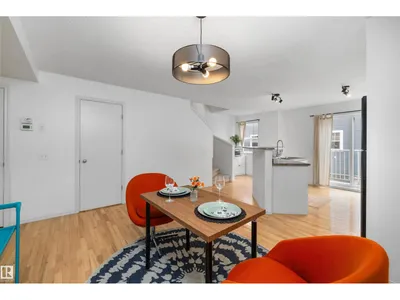 #83 8304 11 AV SW photo 15