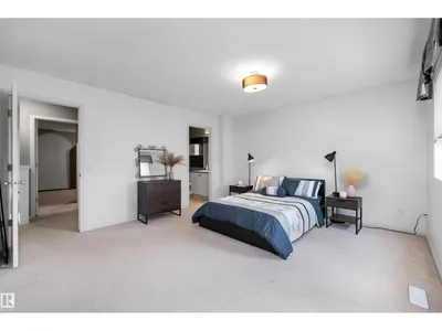 #83 8304 11 AV SW photo 25