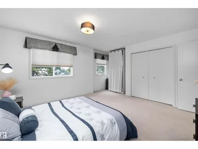 #83 8304 11 AV SW photo 28