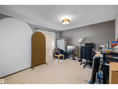 #83 8304 11 AV SW photo 31