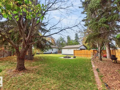 7404 92 AV NW photo 39