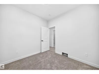8603 224 ST NW photo 39