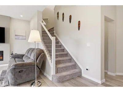 168 LARCH CR photo 18