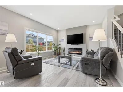 168 LARCH CR photo 15