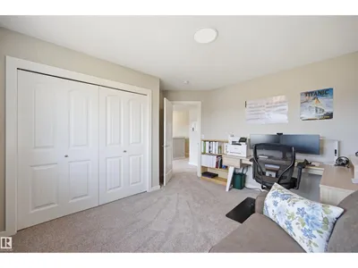 168 LARCH CR photo 33