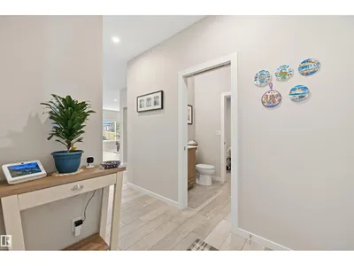 168 LARCH CR photo 7