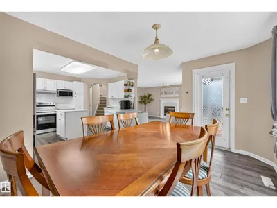 11813 11B AV NW photo 17