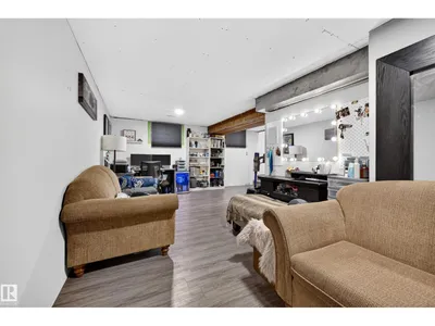 8812 79 ST NW photo 37