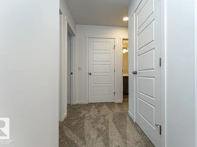6407 63 St photo 17
