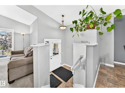 21211 59 AV NW photo 5