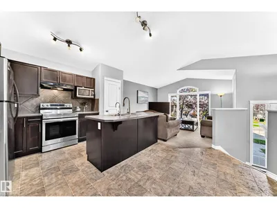 21211 59 AV NW photo 18