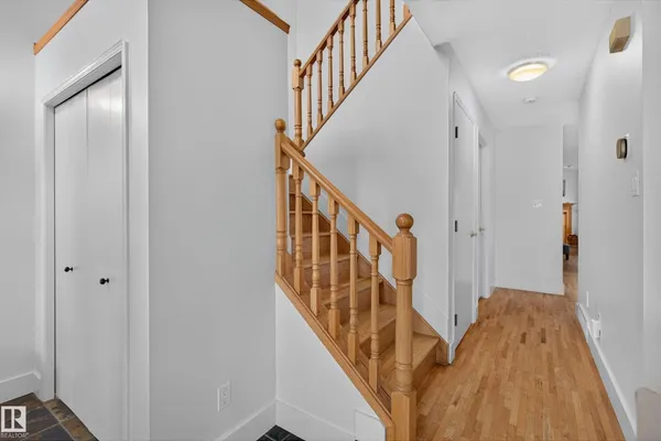 9601 101 ST NW photo 3