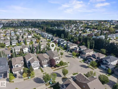 6002 46 AV photo 54