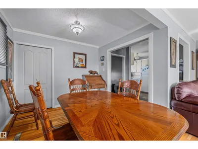 10534 163 ST NW photo 7