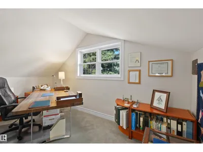 14640 88 AV NW photo 29