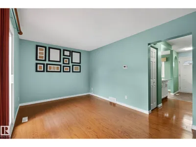 152 WOODSTOCK NW photo 11