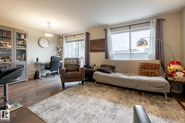 2093 CHALMERS WY SW photo 3