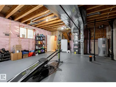 2093 CHALMERS WY SW photo 32