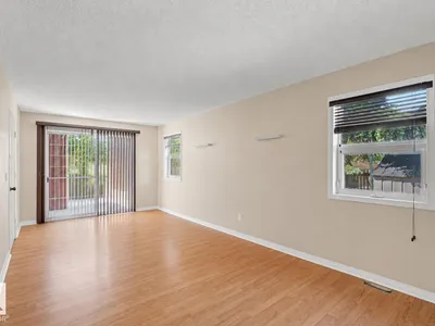 4233 116 AV NW photo 16