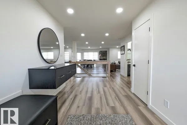 10672 153 AV NW photo 2
