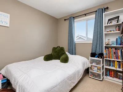 1316 29 AV NW photo 14