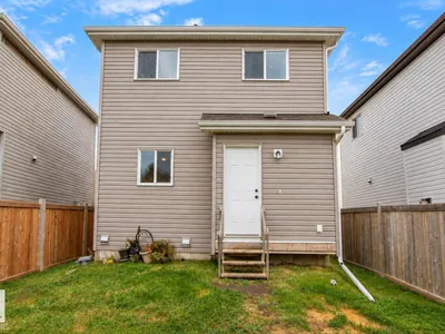 1316 29 AV NW photo 19
