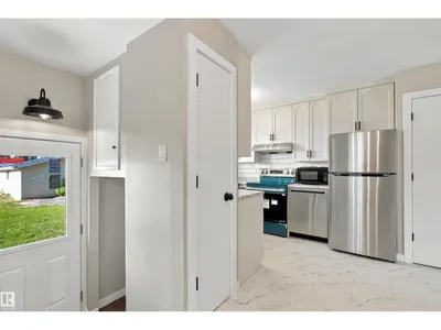 9908 99 ST photo 19