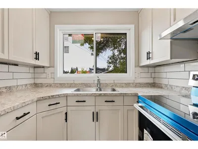 9908 99 ST photo 16