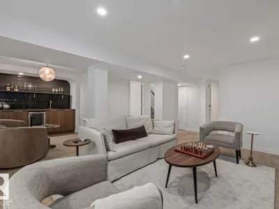 8671 76 ST NW photo 32