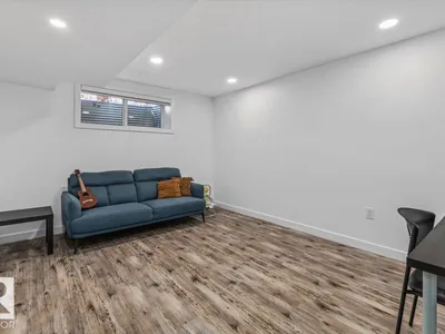 3122 ARTHURS CR SW photo 24