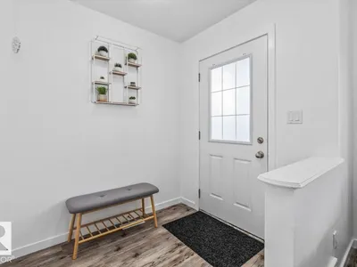 3122 ARTHURS CR SW photo 4