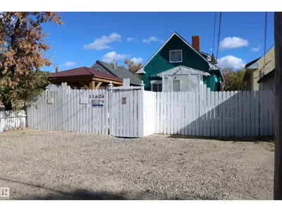 11624 82 ST NW photo 31