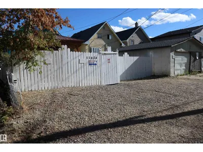 11624 82 ST NW photo 32