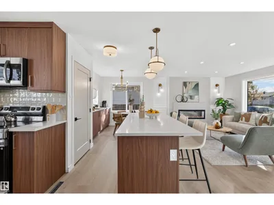 8507 52 ST NW photo 11