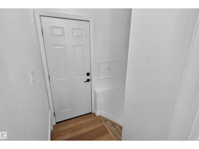 8507 52 ST NW photo 23