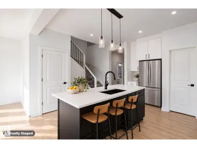 6215 29 AV SW photo 19