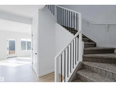 6215 29 AV SW photo 29