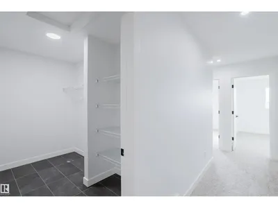 6215 29 AV SW photo 44