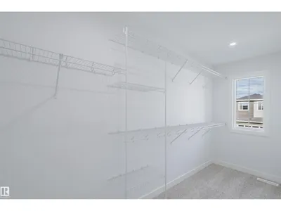 6215 29 AV SW photo 38